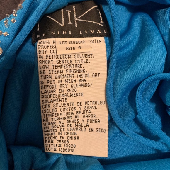 Formal/Prom Dress size 4, Caribbean Aqua, sequence & beads - Picture 6 of 8